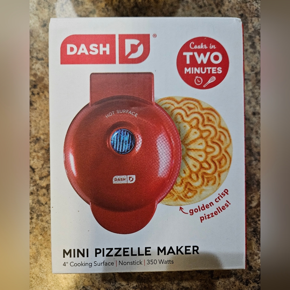 Dash Red Mini Pizzelle Maker